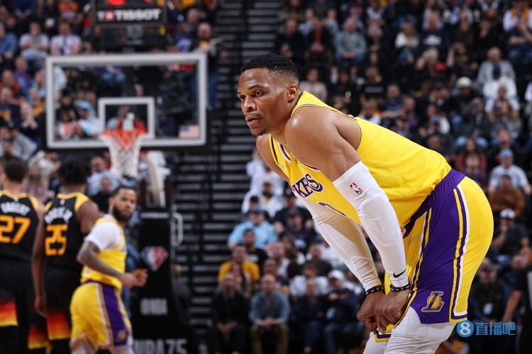 詹姆斯30分助湖人胜鹈鹕，41岁老将平框跳震惊锡安