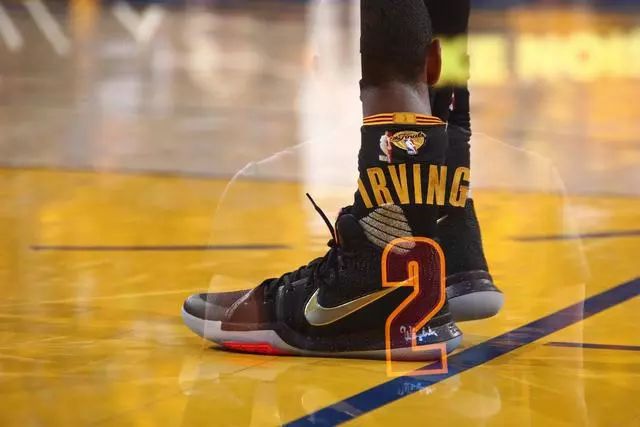 [中超]韩佳奇犯规送点 路易斯主罚轻松命中