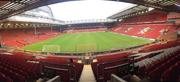 骑士内线组合压制对手