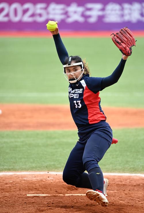 老将精彩发挥 广东战胜吉林