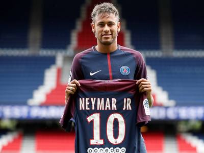 国王官方：德拉维多瓦和布鲁斯可以出战对阵野猫