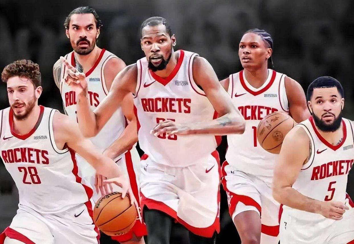 瑞奇·韩德森单季达成 130 次盗垒成功，刷新了大联盟单季盗垒的历史纪录