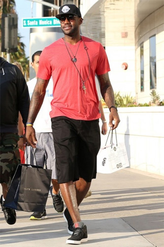 之前连续砍下高分，卢指导回归后快船侧翼新援一下子没有球权了？